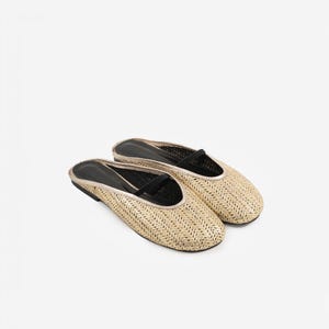 Mules de palha trançada para mulheres, confortáveis, estilo Mary Jane, sapatos respiráveis de verão, sapatilhas boho acolchoadas antiderrapantes, modelo slip-on natural.