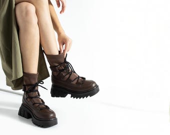 Brown Chunky Platform Boots Women, Lace Up Stretch Ankle Boots, Vegan Leather Winter Booties, Warm Lined Combat Shoes, Goth Y2K Footwear
