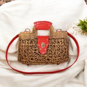 Handmade Rattan Bag – Boho Chic Beach Purse, Woven Straw Shoulder Bag Summer Tote, Stylish Women&#39;s Crossbody Straw