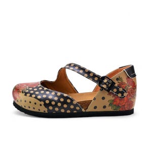 Mary Jane de piel vegana hecha a mano: zapatos rojos con lunares y flores