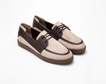Zapatos casuales con cordones de ante para hombre, estilo mocasín bicolor marrón y beige, para primavera y verano.