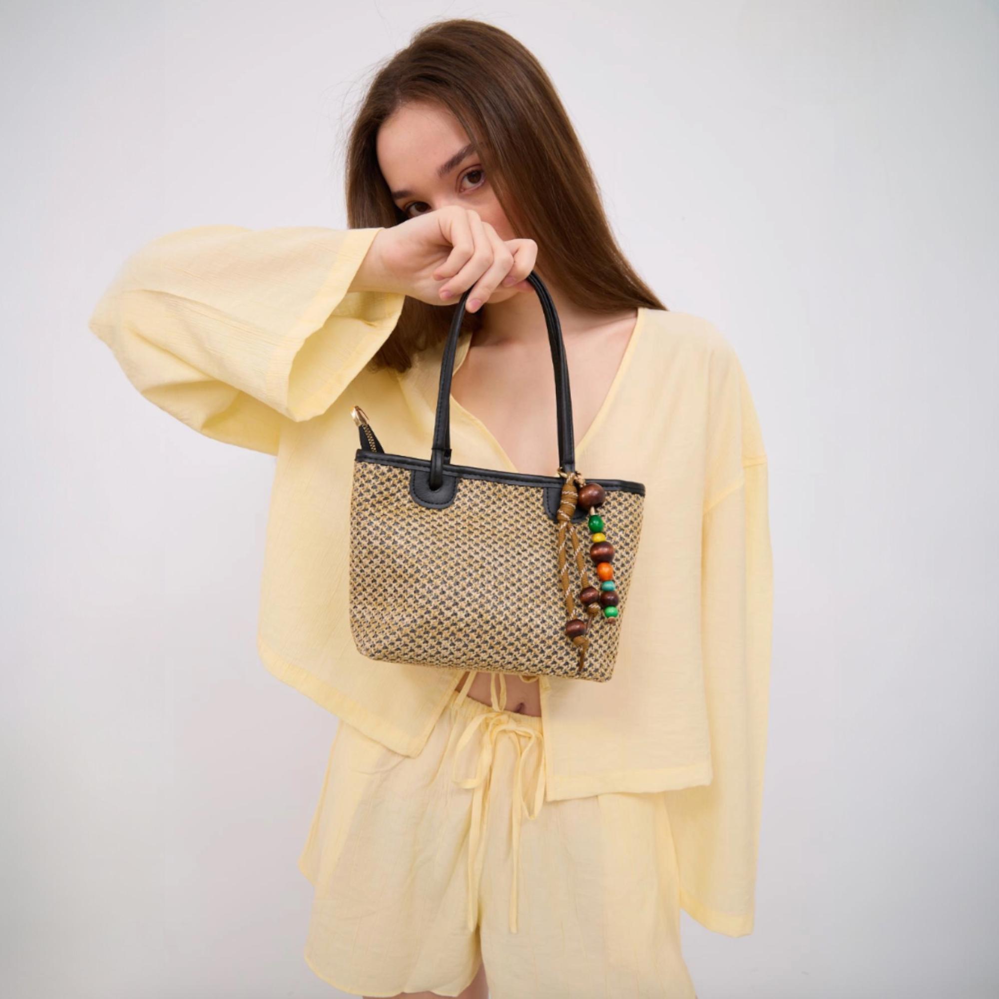 手作りの麦わら編みクロスボディバッグ：ヴィーガンボヘミアンビーチ