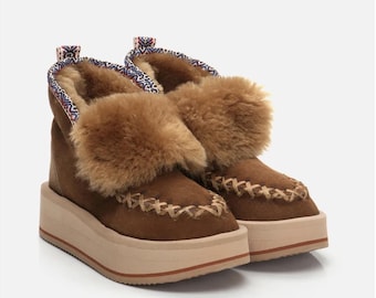 Women's Fur-Lined Ankle Boots, Suede Winter Booties with Plush Lining, Platform Flat Shoes, Lace-Up Winter Boots, Winter Shoes for Women
