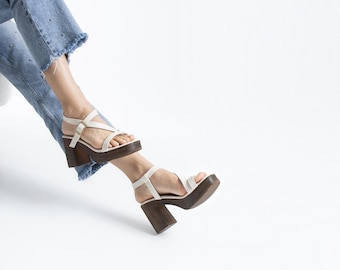 Witte platform sandalen voor vrouwen, sandalen met dikke blokhak, vegan leren zomerschoenen met bandjes, boho hakken bruiloftsgasten, retro jaren 70-stijl