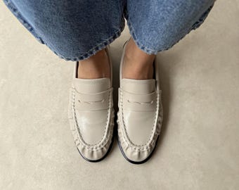 Beige loafers van veganistisch leer voor dames, minimalistische instappers, comfortabele antislip kantoorschoenen, stille luxe loafers voor dagelijks gebruik, imitatieleer