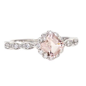 Asscher geslepen morganiet verlovingsring | Perzikroze vintage halo-ring | Diamanten geschulpte band van 14K of 18K goud of platina afbeelding 5