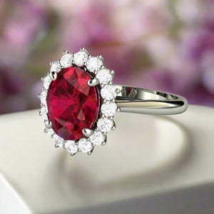 Anillo de compromiso con rubí, anillo de rubí ovalado, anillo de halo de rubí con racimo de diamantes y diamantes, piedra natal de julio, piedra preciosa roja. imagen 1