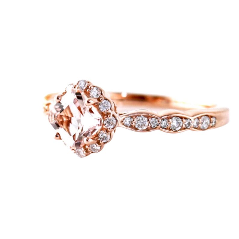 Asscher geslepen morganiet verlovingsring | Perzikroze vintage halo-ring | Diamanten geschulpte band van 14K of 18K goud of platina afbeelding 2