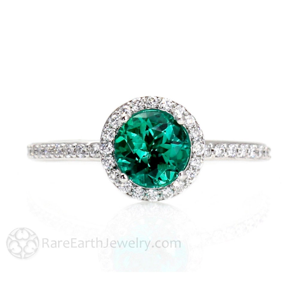Elegant Oval Emerald Halo Wedding Ring Gorgeous 925 Silver Engagement Jewelry Elegant Oval Emerald Halo Wedding Ring Gorgeous 925 Silver Engagement Jewelry