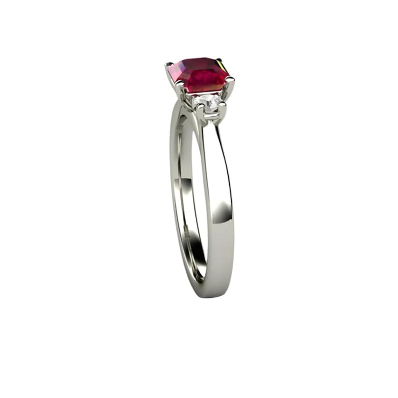 Drei Stein Rubin Verlobungsring Asscher Cut Rubin Ring 3 Stein mit Diamanten in Gold oder Platin Rot Edelstein Ring Juli Geburtsstein Bild 6