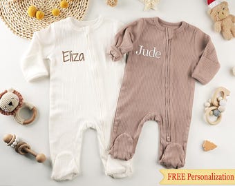 Personalized Newborn Romper with Name – Baby Coming Home Outfit – Embroidered Baby Bodysuit for Shower Gift or First Photos