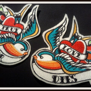 Pair of Swallow iron on patches tattoo inspired customize them imagem 2