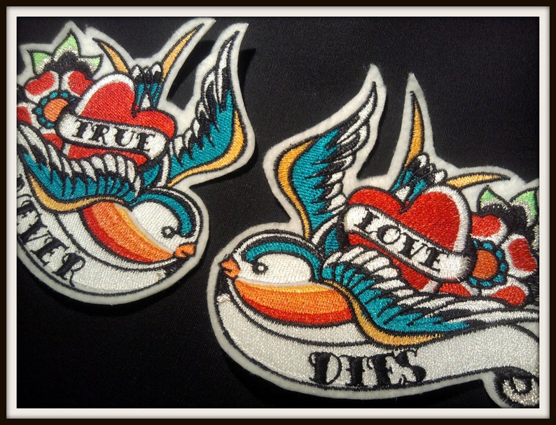 Pair of Swallow iron on patches tattoo inspired customize them imagem 2