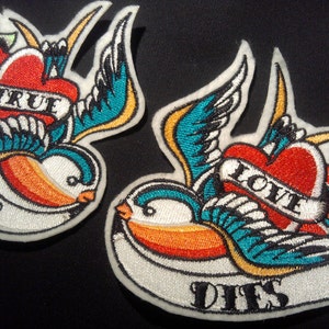 Pair of Swallow iron on patches tattoo inspired customize them imagem 1