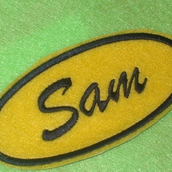 Oval Name Patch - gelb mit Marine-Stickerei