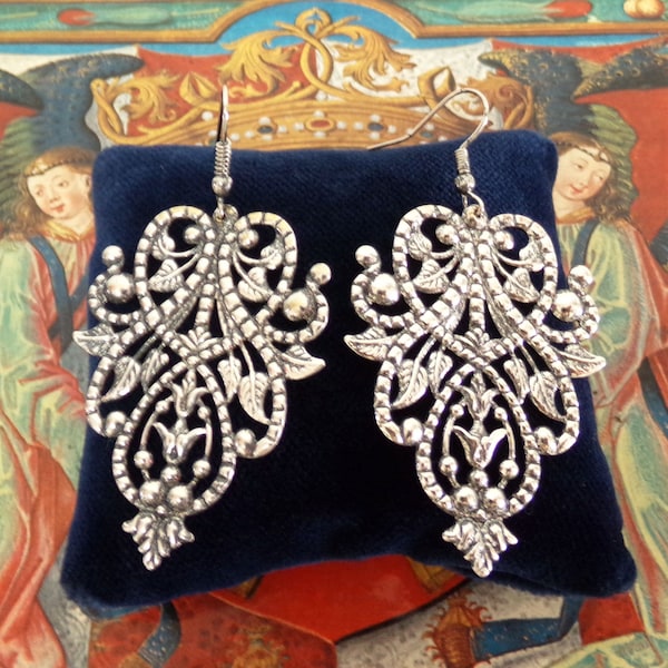 Portuguese antique style ornated earrings