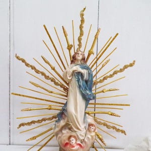 Jesus Christ Virgin Mary spiky vine rays halo filigree Gold tone glitter statues decor