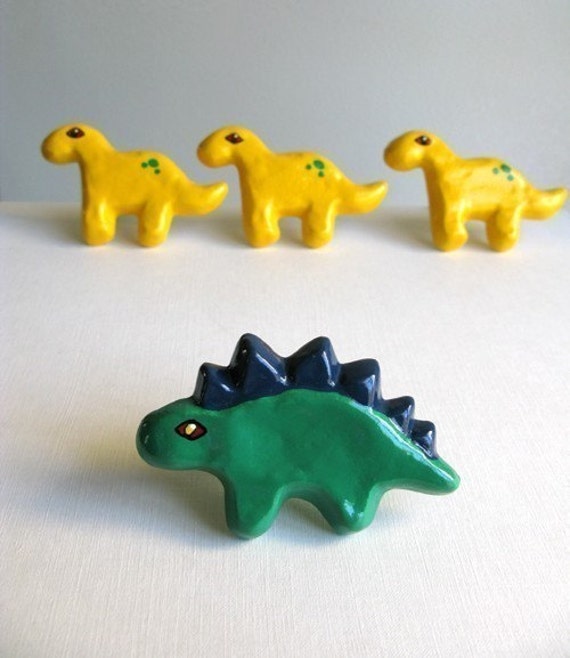 dinosaur with knob on head