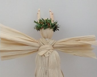 Imbolc Corn Dolly with crowns No 3