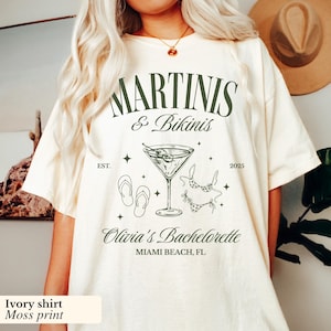 Maglietta per addio al nubilato Martinis & Bikinis, maglietta per addio al nubilato in spiaggia, maglietta per addio al nubilato personalizzata, Social Bach Club, sposa costiera
