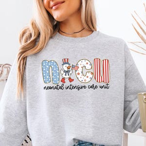 4. Juli NICU Sweatshirt, NICU Nurse Sweatshirt, NICU Nurse Sweater, Nicu Nurse Geschenk, Neugeborenen Intensivstation, Nicu Nurse