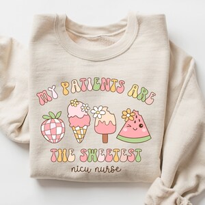NICU Sweatshirt, NICU Nurse Sweatshirt, NICU Nurse Sweater, NICU Nurse Geschenk, Neugeborenen Intensivstation, Nicu Nurse, Registered Nurse