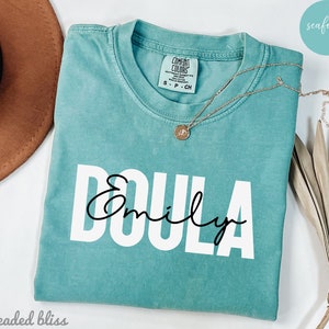 Maglietta Doula personalizzata, magliette Doula personalizzate, regalo Doula, maglietta Doula, Doula nascita, maglietta ostetrica, maglietta travaglio e parto, regali Doula