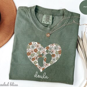 Maglietta Doula, magliette Doula personalizzate, regalo Doula, maglietta Doula, Doula nascita, maglietta ostetrica, maglietta travaglio e parto, regali Doula, regali Doula