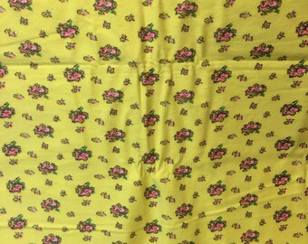 Sold by the Yard CottonPoly Blend Vintage Daisy Floral Printed Flannel