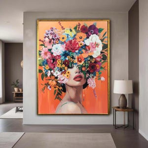 Blumenkronen-Porträt-Leinwand, moderne Frauenkunst, buntes Blumen-Kopfstück, orange Hintergrundwandkunst, weibliches Geschenkkunst, Wohndekor