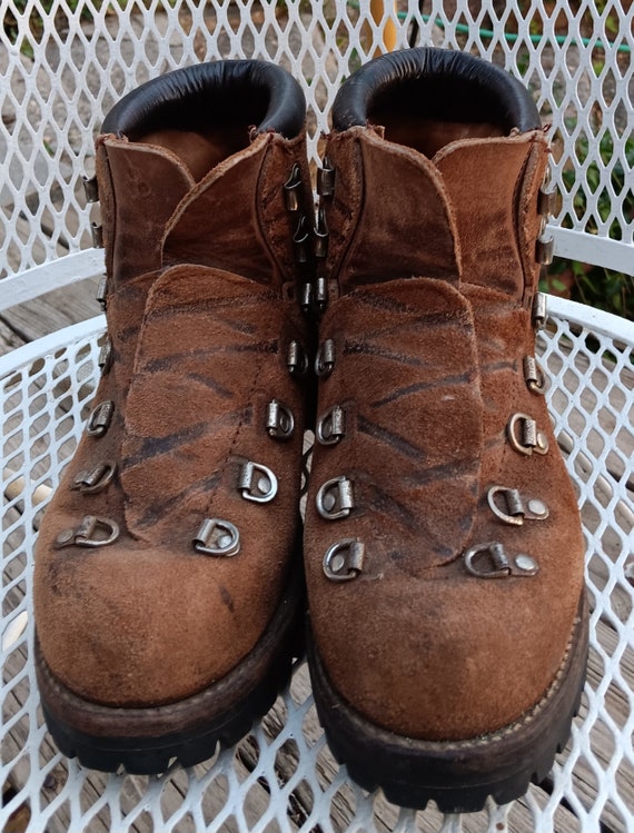 VASQUE Hiking Boot, 70s Era, Great Condition, Womans 6.5 or  display picture 1