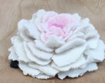 Recycled Cashmere Handmade Flower Pin Brooch #010