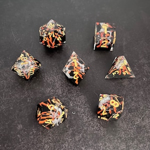 Vulkanröd lavatärningsset, DnD, D&D-tärningsset|Dungeons and Dragons|Epoxiharts-tärningar