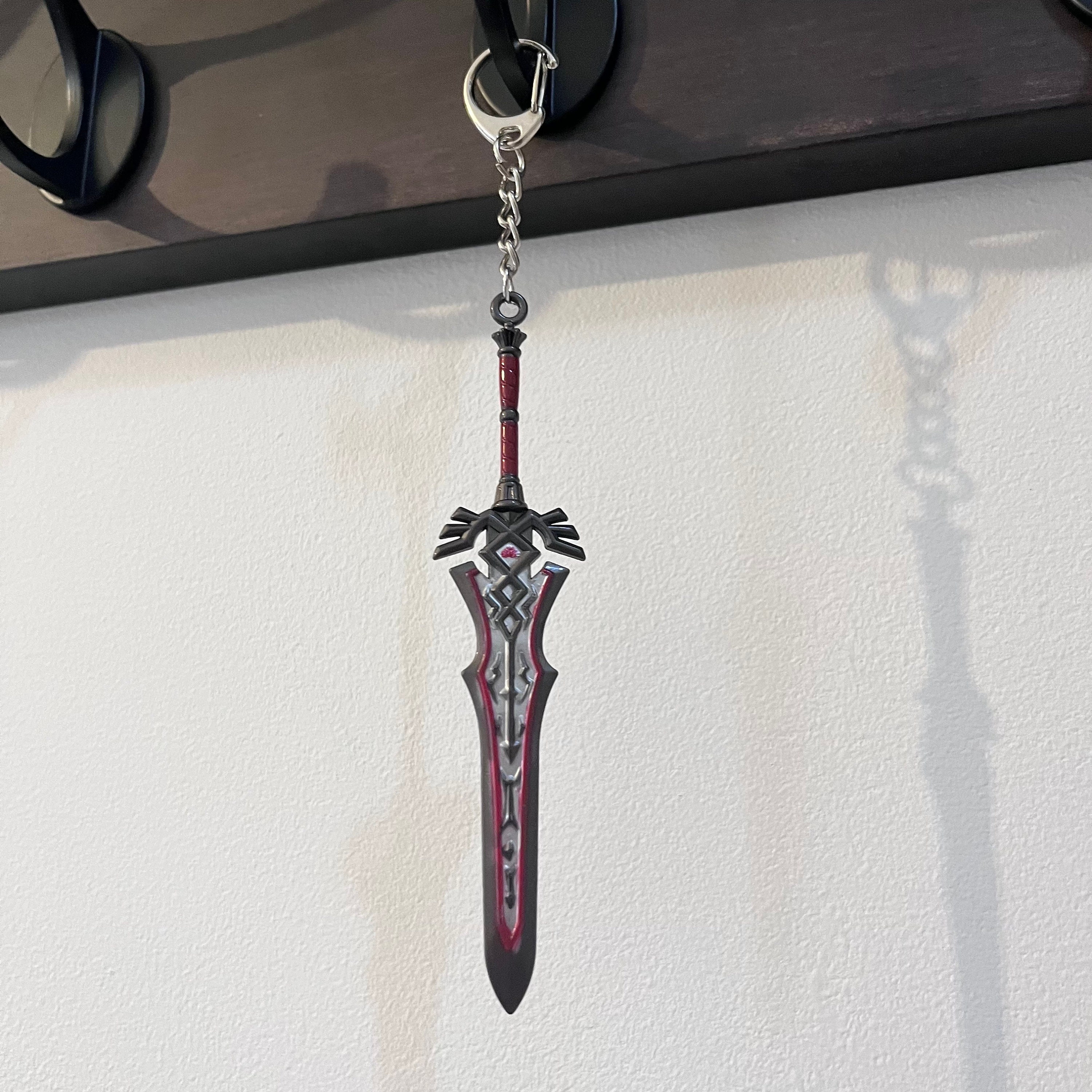 The legend of Zelda heart keychain, heart container, Royal Claymore, Royal Shield