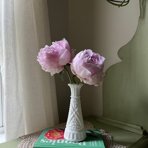 Milk Glass Bud Vase | Bud Vase | Glass Vase | Decorative Vase