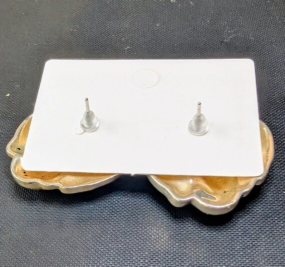 Elephant head stud earrings - image 8