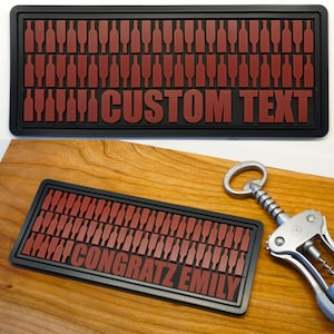 Benutzerdefinierte Weinflasche Silikon Bar Matte (Klein) | Übergroßer Untersetzer - handgemachtes einzigartiges personalisiertes Geschenk | Geschenk für Wein-Liebhaber
