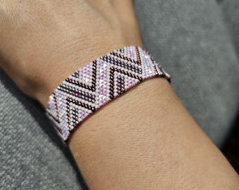 Seed  beaded bracelet,cuff dainty peyote bracelet,unique bracelet,miyuki bracelet,bridesmaid bracelet,Gift For women,Birthday Gift