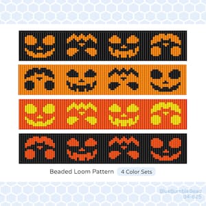Pode incluir: Quatro linhas de padrões de tear de contas que apresentam diferentes variações de um rosto de abóbora. Os padrões são em contas pretas, laranja e amarelas. O texto "Beaded Loom Pattern 4 Color Sets" está abaixo dos padrões.
