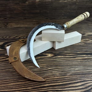 Hand-Forged Big Sickle with Sheath. Gardening Tool. Carbon Steel Blade. Ergonomic Ash Handle. Harvesting and Clearing Tool. Gift for Mum.