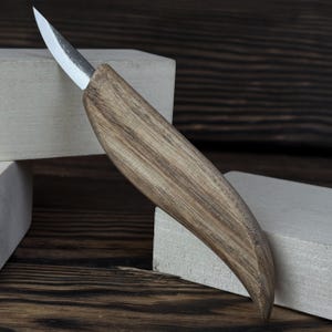 Hand-Forged Chip Carving Knife. Wood Carving Tools. 52100 Carbon Steel Blade. Ergonomic Ash Handle. Geometric Detailing Tool. Carver Gift.