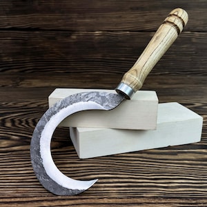 Hand-Forged Small Garden Sickle. Harvesting Tool. Ergonomic Handle. Carbon Steel Blade. Gardening Tools with Leather Sheath. Herbalism Tool.