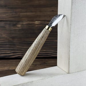 Hand-Forged Chip Carving Knife. Geometric Carving Knife. Carbon Steel Blade. Ergonomic Handle. Detail Knife. Beginners Tool. Birthday Gift