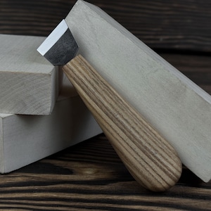 Hand-Forged Wood Carving Knife. Skew knife. Carbon Steel Blade. Ergonomic Ash Handle. Compact Detail Cutter. Gift for Woodcarver.