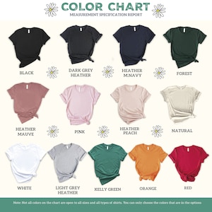 K&ouml;nnte beinhalten: Farbkarte mit 12 verschiedenen T-Shirt-Farben. Die Farben sind: Schwarz, Dunkelgrau meliert, Marineblau meliert, Wald, Flieder meliert, Rosa, Pfirsich meliert, Natur, Wei&szlig;, Hellgrau meliert, Kellygr&uuml;n, Orange und Rot. Hinweis: Nicht alle Farben auf der Karte sind f&uuml;r alle Gr&ouml;&szlig;en und alle Arten von Shirts verf&uuml;gbar. Sie k&ouml;nnen nur die Farben ausw&auml;hlen, die in den Optionen enthalten sind.