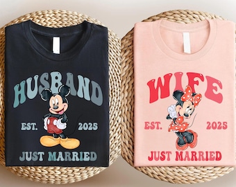 Camiseta de recién casados, camiseta de marido y mujer 2026, camiseta a juego de Mickey, sudadera de Disneyland para novios, sudadera con capucha de regalo para parejas de luna de miel