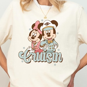 Cruisin Urlaubs Shirt, Mickey und Minnie Cruise T-Shirt, Familien Kreuzfahrt Reise T-Shirt, passendes Urlaubs Sweatshirt, Ocean Abenteuer Rundhalsausschnitt