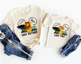 Wie Papa und Sohn Shirt, 2026 Simba Mufasa Hakuna Matata Shirt, Animal Kingdom T-Shirt, Safari T-Shirt, Mickey Ohr Vater Sohn