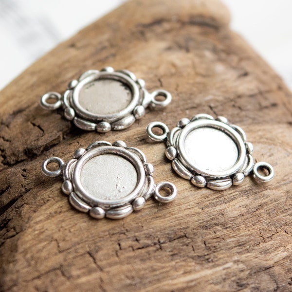 Double-Link Settings for 10mm Cabochons, Glue-in Mounting Bezel Cup With Two Closed Links Charm Drop Antiqued Silver Flatback Holder Round