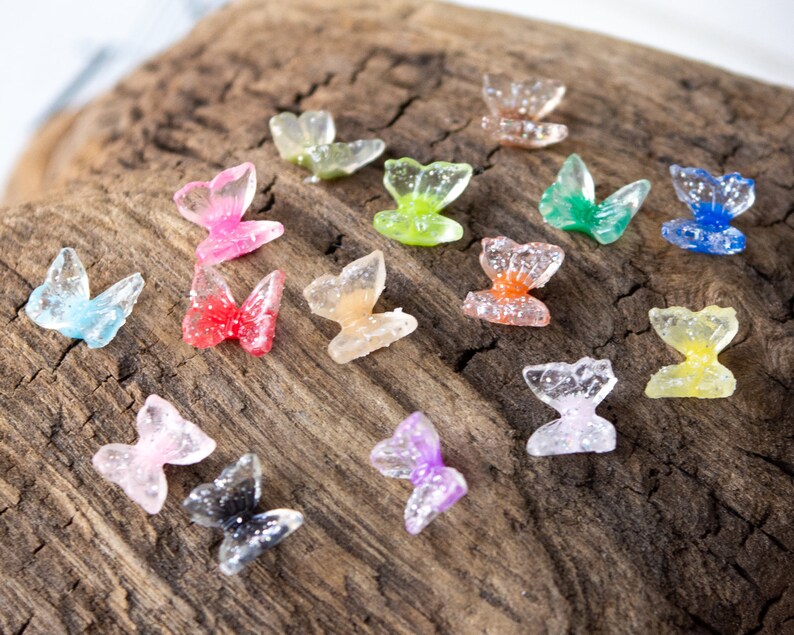 6.5mm Butterfly Cabochons in Glitter Resin, Colorful Base with Transparent Clear Sparkly Wings, Undrilled Flat Back Glue On Embellishments bild 4